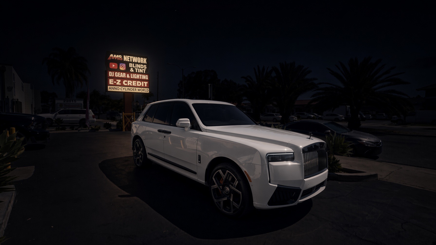 Window tint on this Rolls-Royce Cullinan