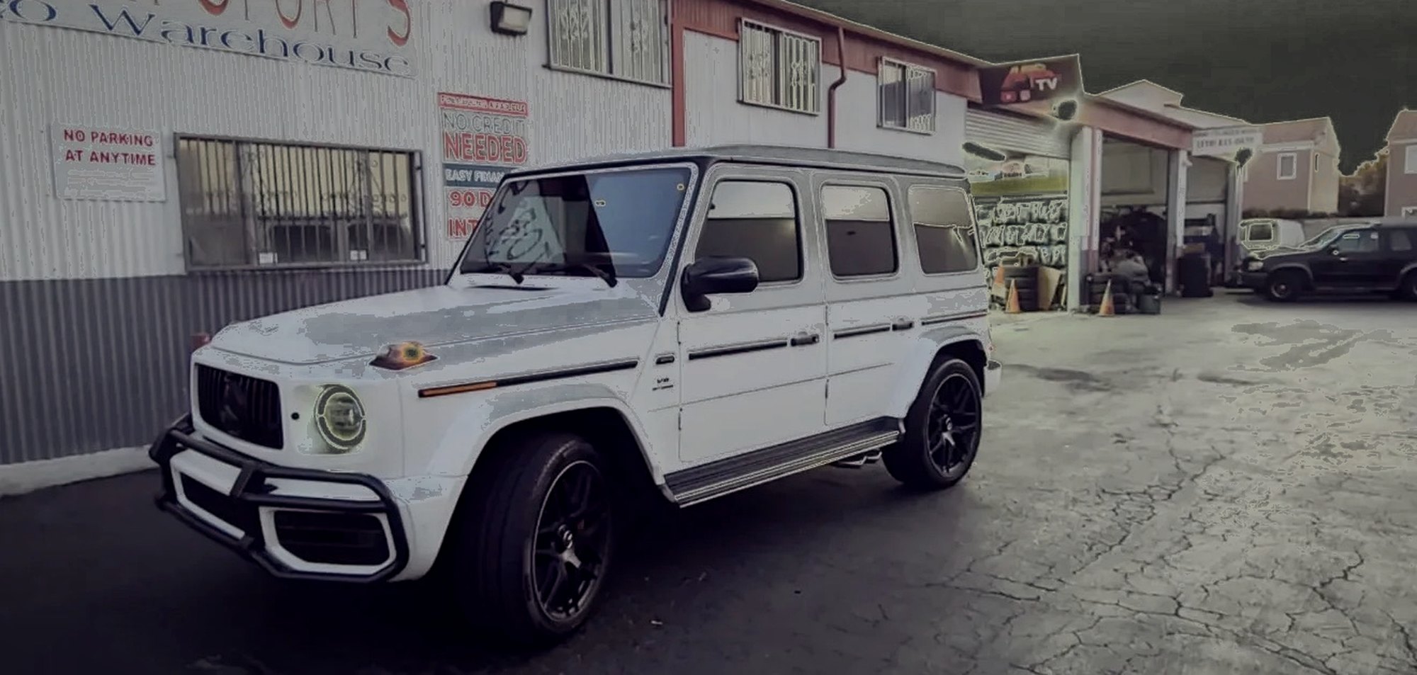 California-legal front window tint on this Mercedes-Benz G-Wagon